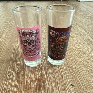 Set of two LA Ink Kat Von D shot glasses
In like new condition